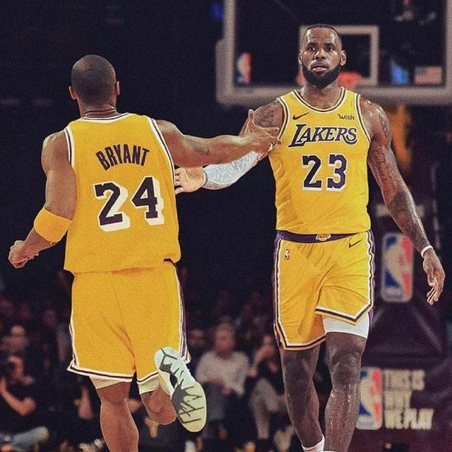 东体：申花主力赛季中后期身心疲劳，阵容一直是“明牌”状态（东体：赛季中后段申花主力身心俱疲，阵容长期处于明牌状态）