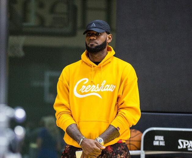 记者：与安哥拉一役，梅西、劳塔罗与阿尔马达或将搭档锋线（记者：对阵安哥拉，梅西、劳塔罗、阿尔马达或组成锋线三叉戟）