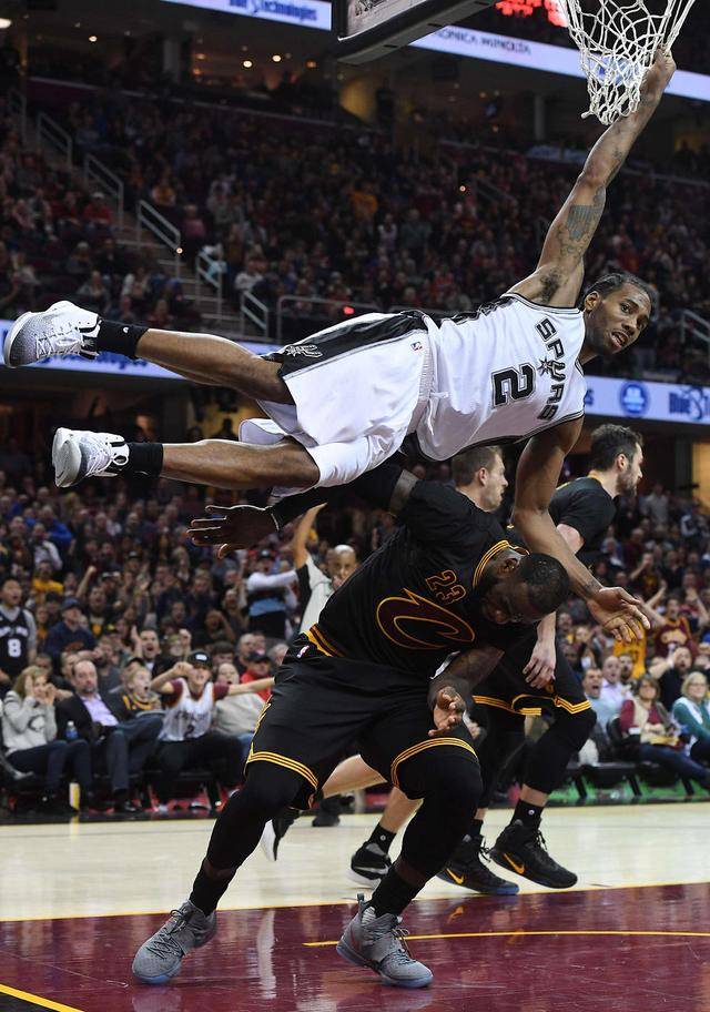 罗马诺：阿隆索目前专注于皇马，没与利物浦接触（罗马诺：阿隆索眼下专注皇马，尚未与利物浦接触）