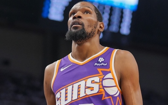 青岛西海岸与国瑞体育赞助签约，国瑞体育赞助80万元理疗产品（青岛西海岸与国瑞体育达成赞助合作，提供价值80万元理疗产品）