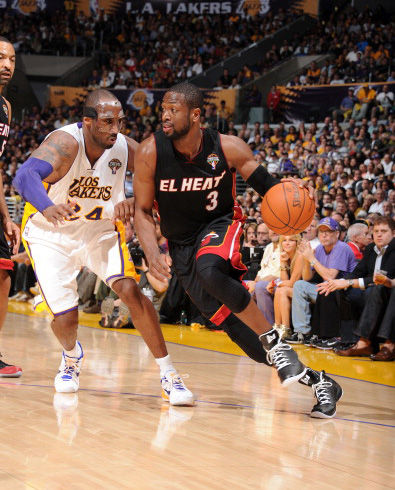 何宇鹏：在国安踢球真的很幸福；法比奥实至名归的金靴太帅啦（何宇鹏：为国安效力倍感幸福，法比奥金靴名副其实又帅气）