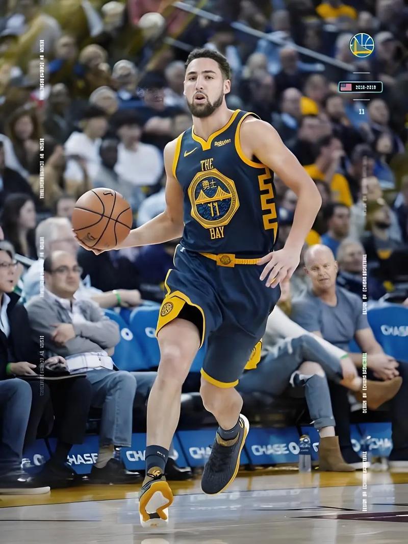 拜仁慕尼黑客场大胜沙尔克04（拜仁客场横扫沙尔克04）