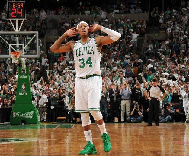 76人队记：庄神右膝扭伤，本场比赛不会回归（76人记者：庄神右膝扭伤，本场不再出战）